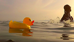 Yuzme Ogreniyorum | Learning How To Swim
